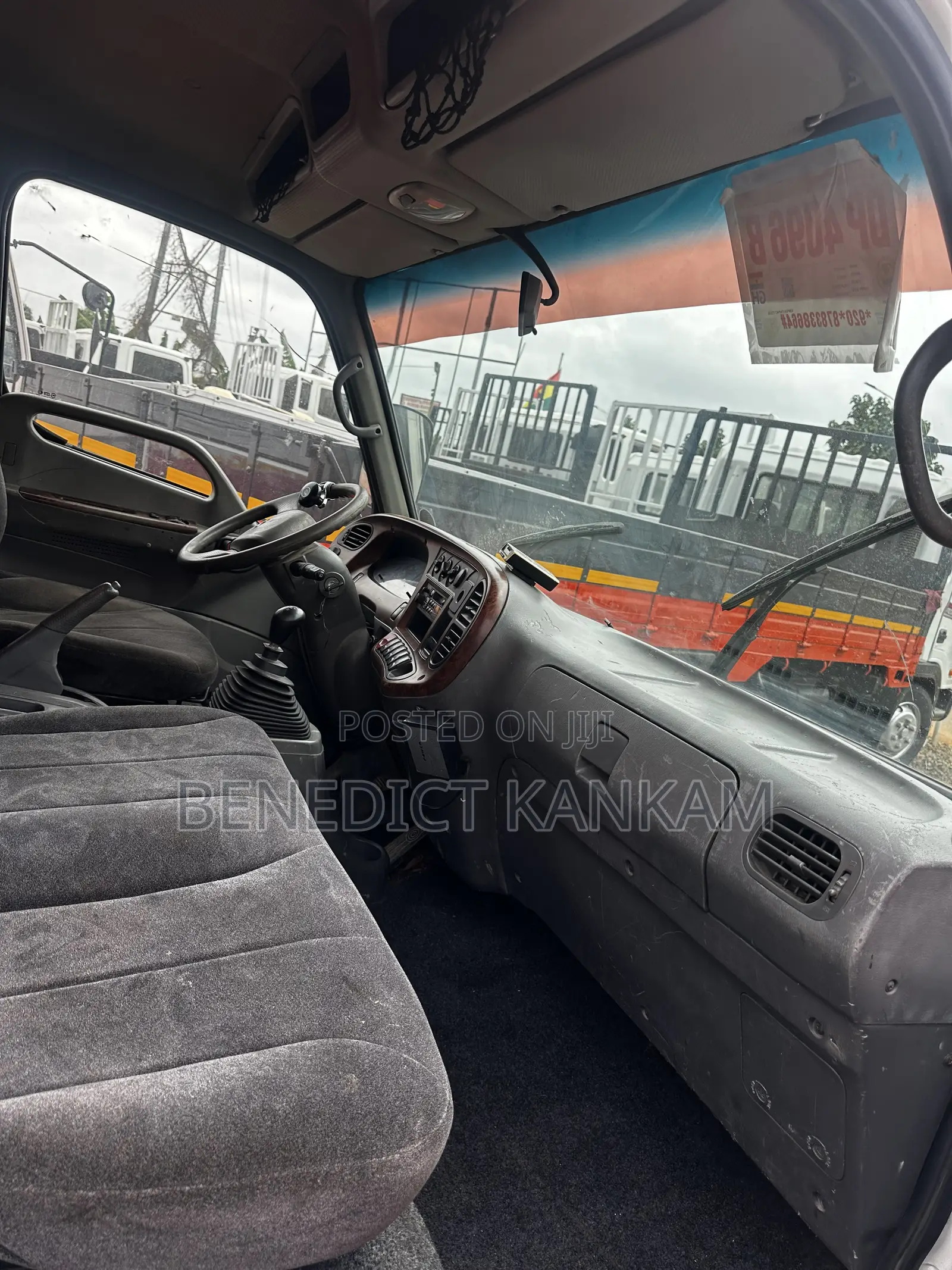 2004 Hyundai Gold