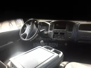 Nissan Caravan (Urvan) 2006 Grey