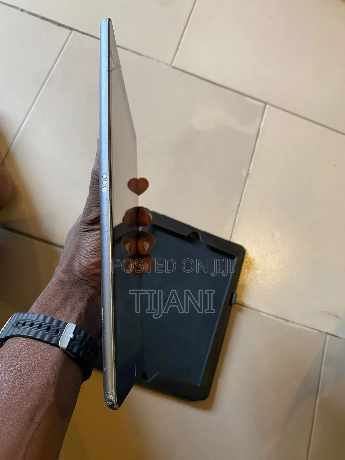 Apple iPad 10.2 (2020) 32 GB Gray