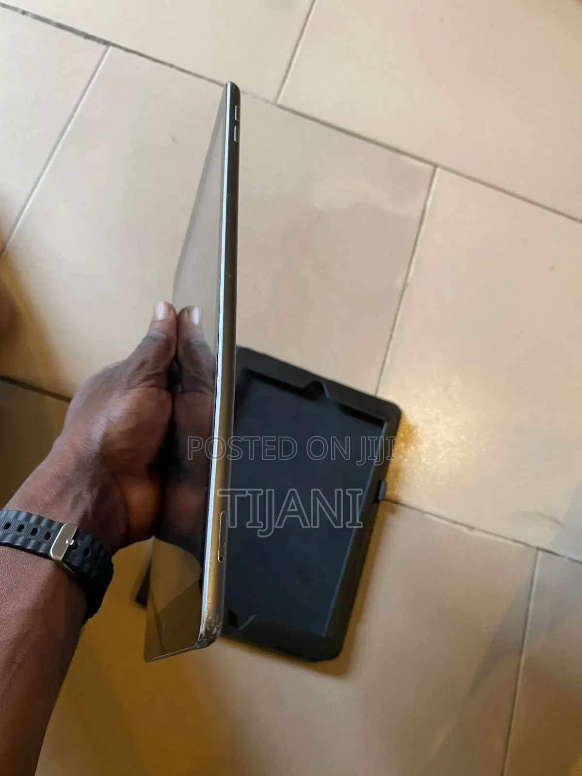 Apple iPad 10.2 (2020) 32 GB Gray