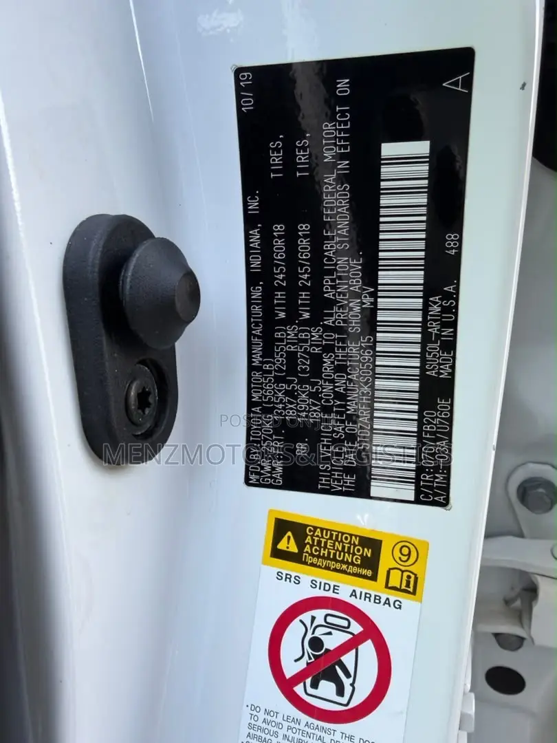 Toyota Highlander LE 2019 White