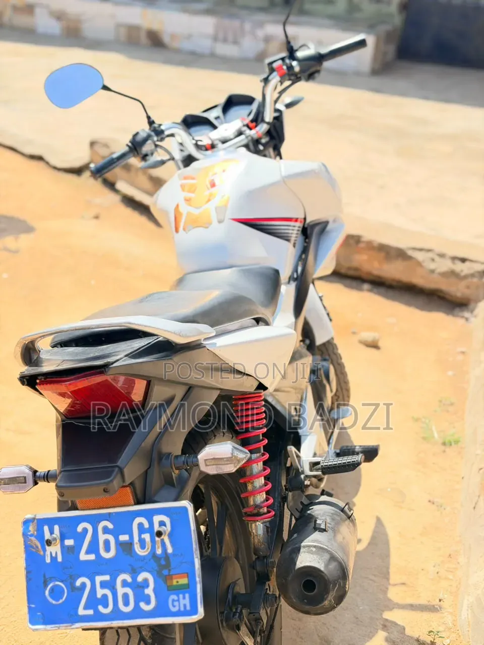 Honda CB 2012 White