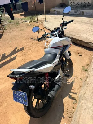 Honda CB 2012 White