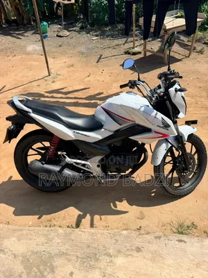Honda CB 2012 White