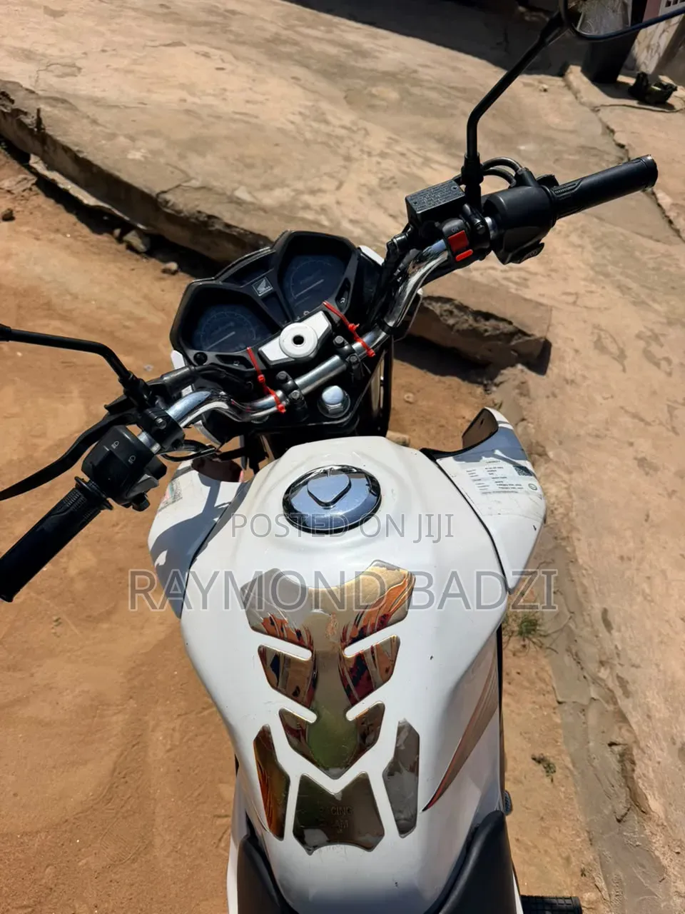 Honda CB 2012 White
