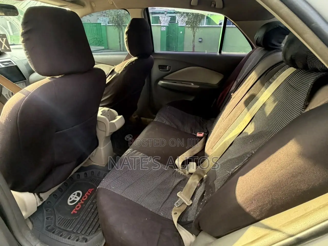 Toyota Belta 2011 Silver