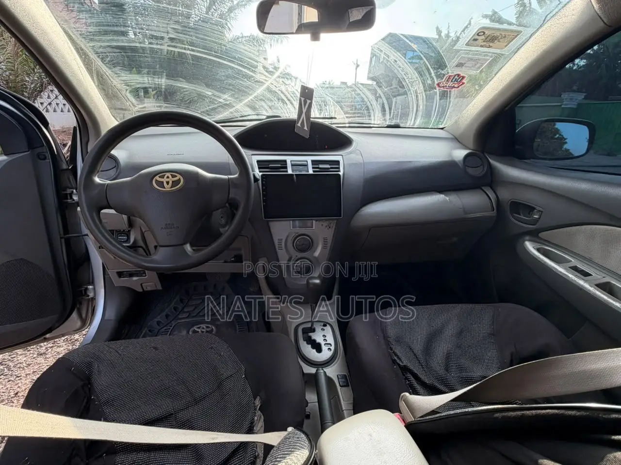 Toyota Belta 2011 Silver