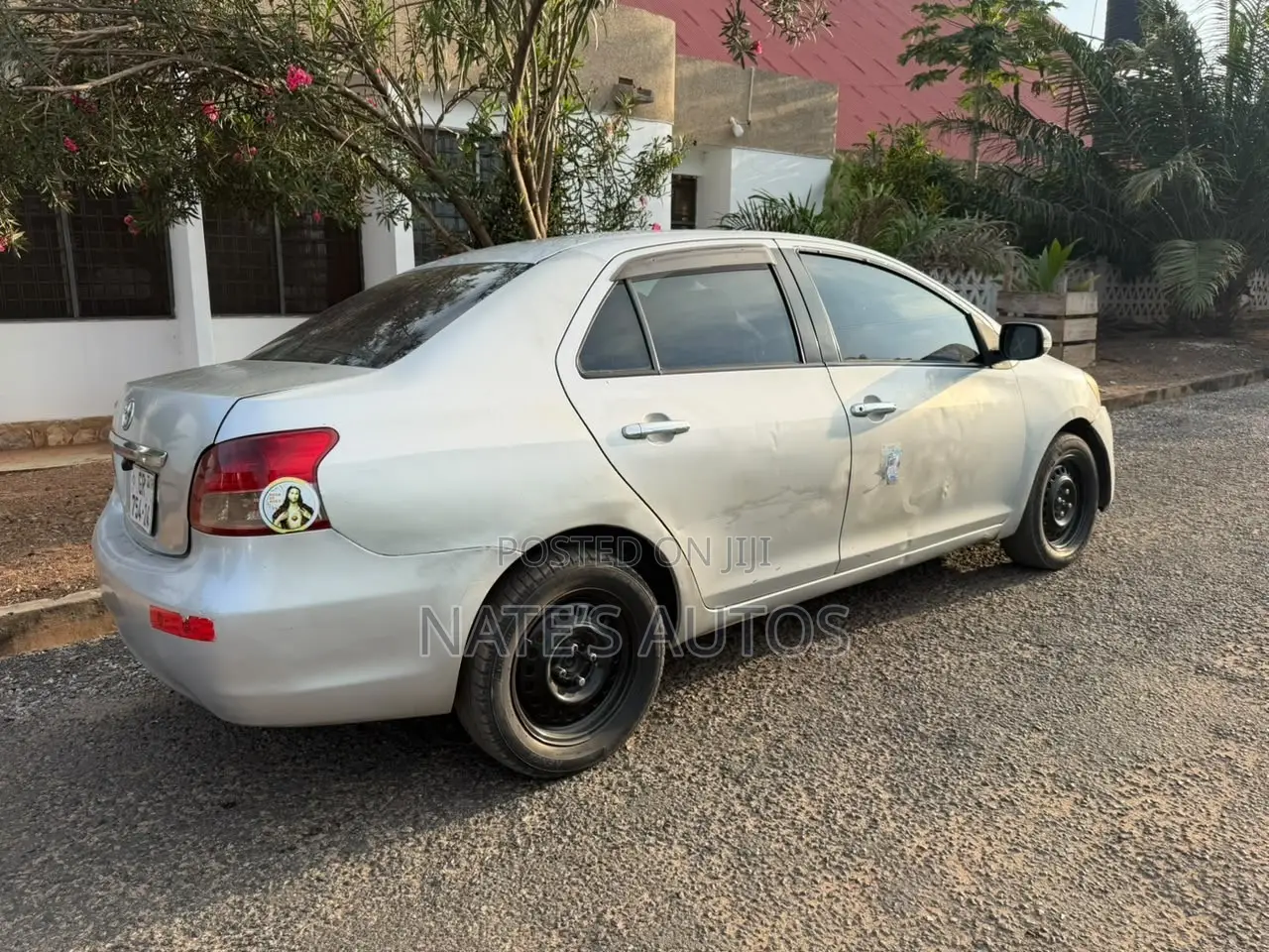 Toyota Belta 2011 Silver