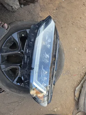 2023 Honda Hr-v Left Home Used Original Headlight -Read Description