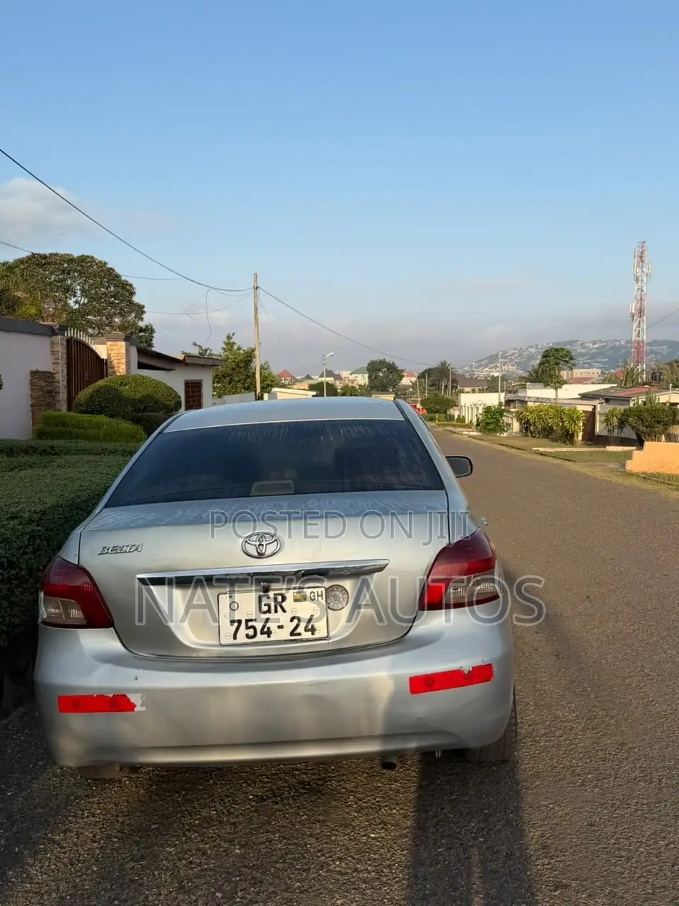 Toyota Belta 2011 Silver