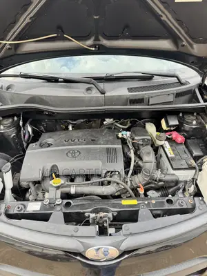 Toyota Sienta 1.5 AWD 2013 Black