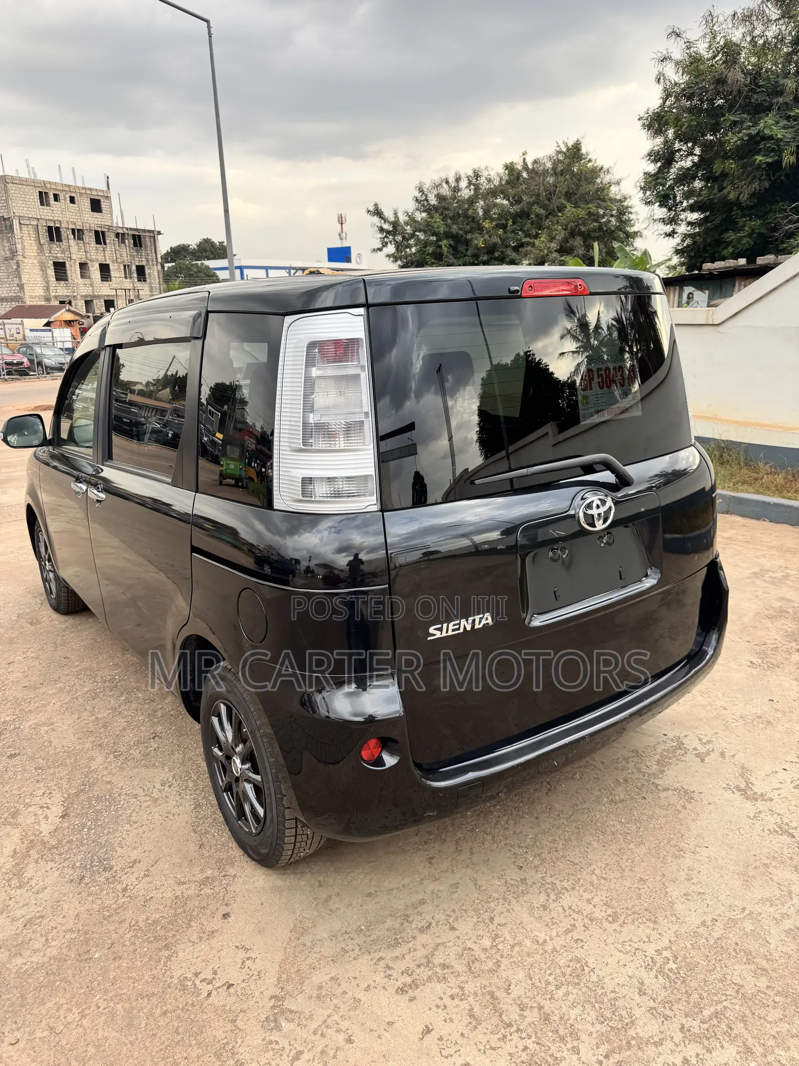 Toyota Sienta 1.5 AWD 2013 Black