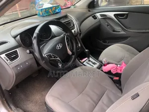 Hyundai Elantra GLS Sedan FWD (1.8L 4cyl 6A) 2013 Gray