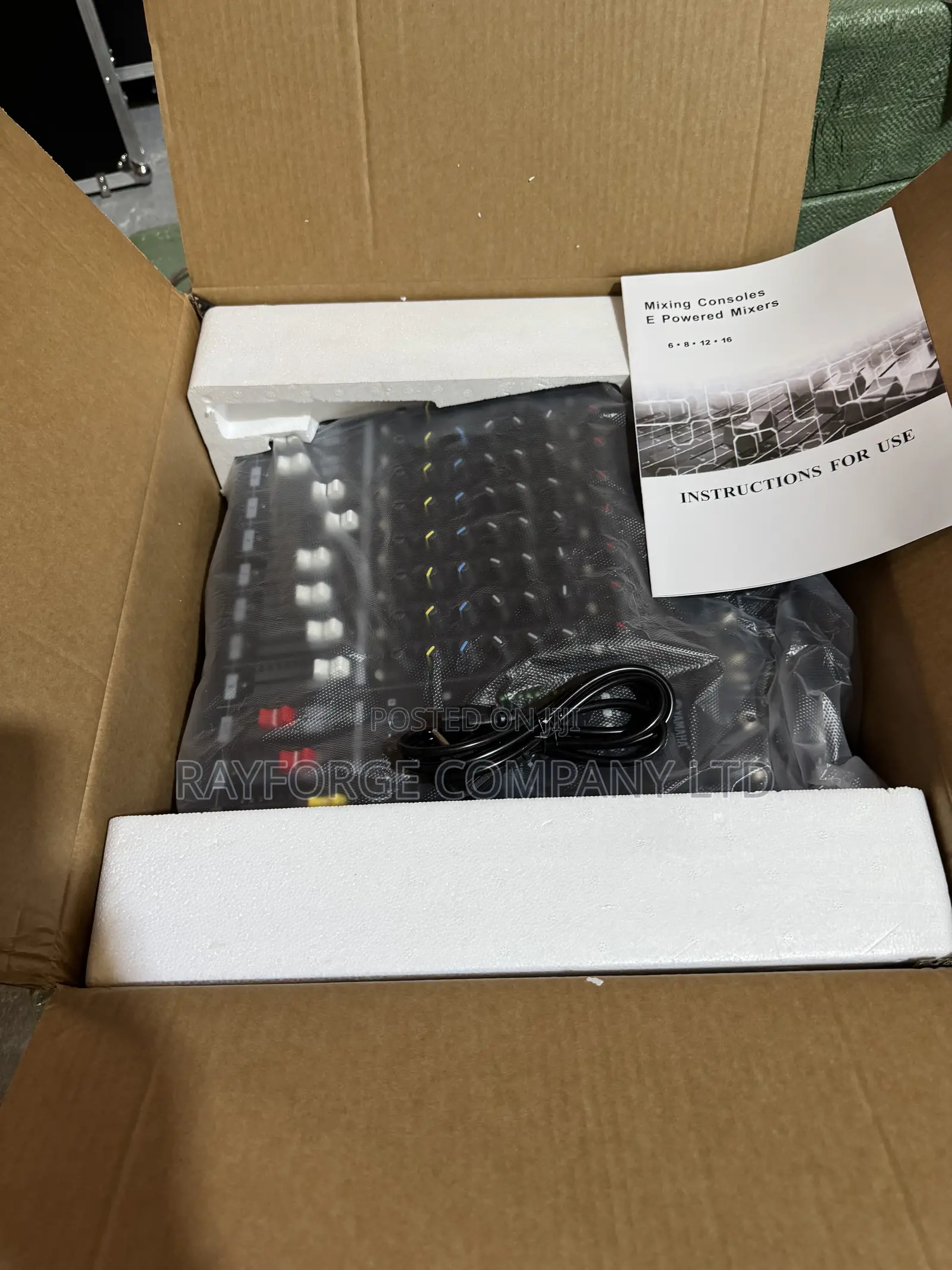 8-Channel Mixing Console