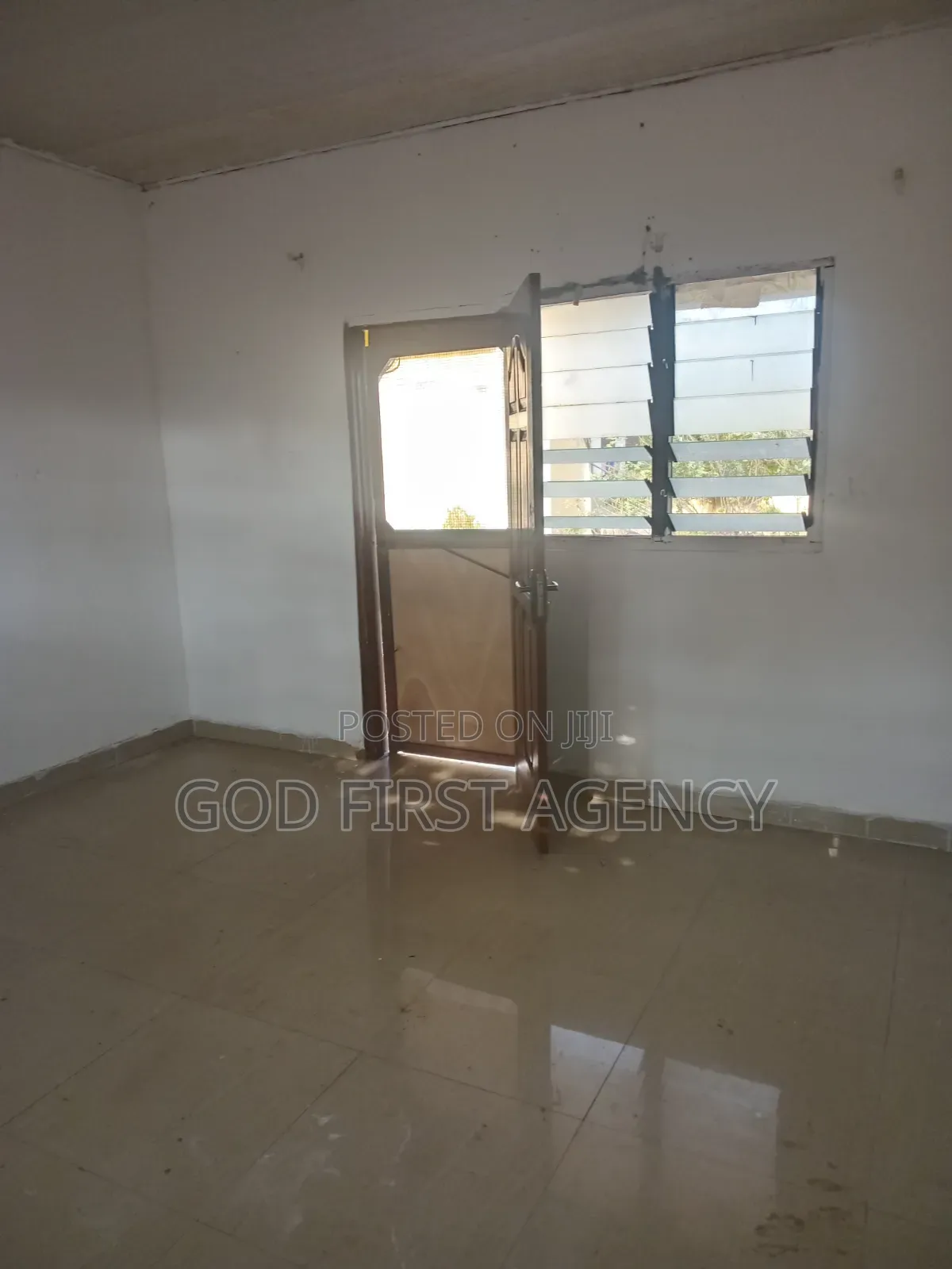 1bdrm Apartment in Tabora, Nyanmekye for rent