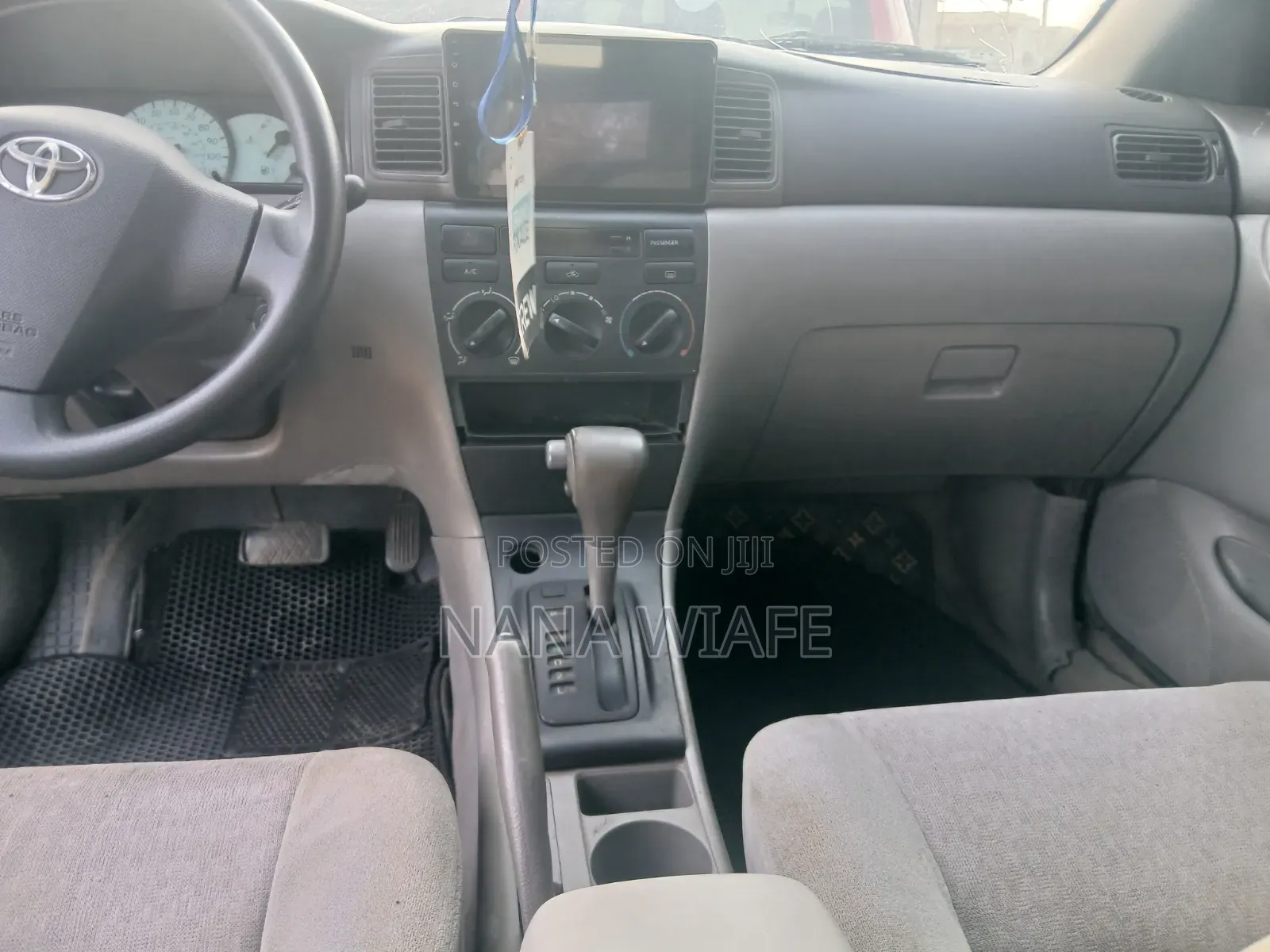 Toyota Corolla 2004 Gray