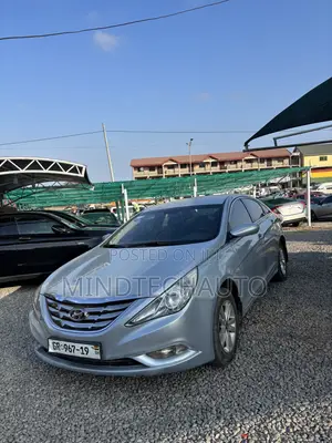 Hyundai Sonata Limited 2.0T Sedan (2.0L 4cyl 6A) 2011 Silver