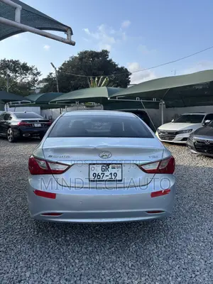 Hyundai Sonata Limited 2.0T Sedan (2.0L 4cyl 6A) 2011 Silver