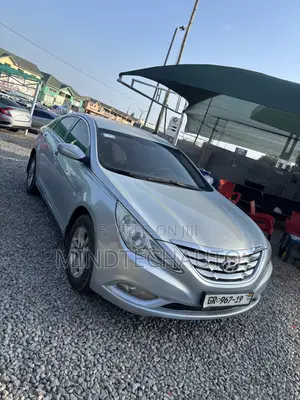 Hyundai Sonata Limited 2.0T Sedan (2.0L 4cyl 6A) 2011 Silver