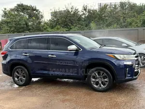 Toyota Highlander XLE V6 4x4 (3.5L 6cyl 6A) 2016 Blue