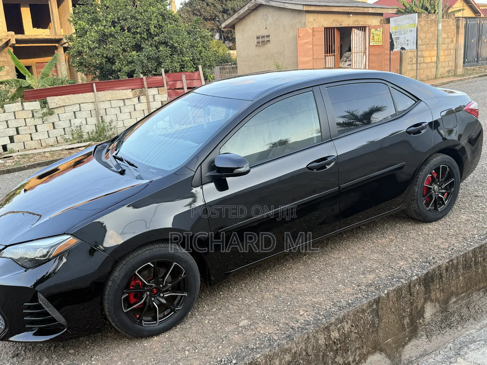 Toyota Corolla LE 4dr Sedan (1.8L 4cyl CVT) 2015 Black