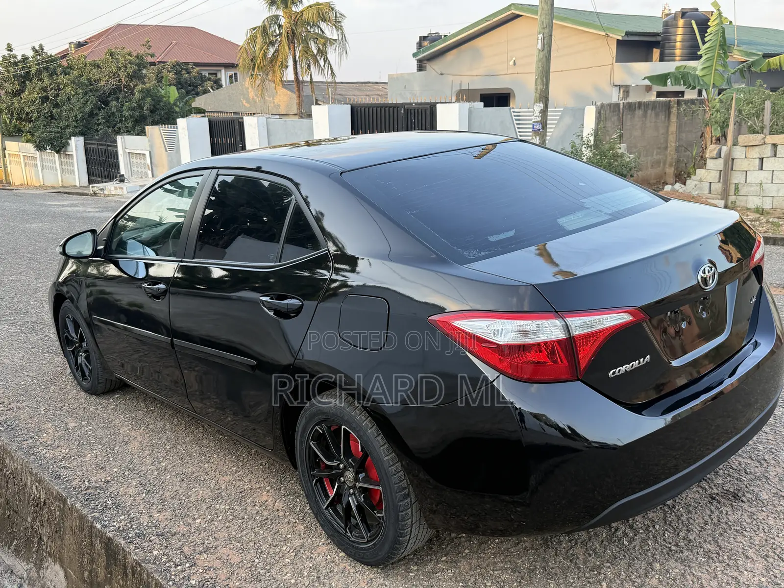 Toyota Corolla LE 4dr Sedan (1.8L 4cyl CVT) 2015 Black