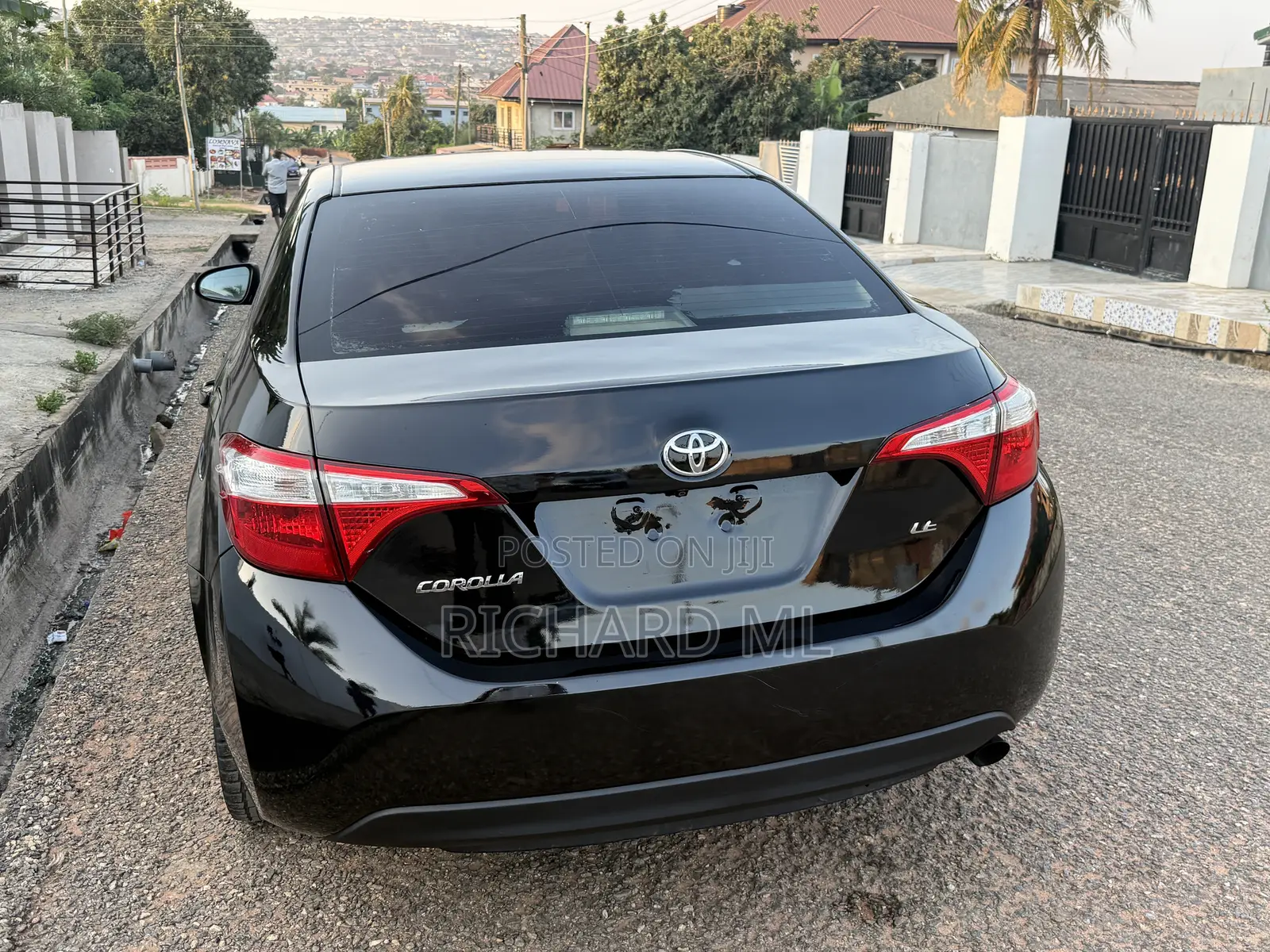 Toyota Corolla LE 4dr Sedan (1.8L 4cyl CVT) 2015 Black