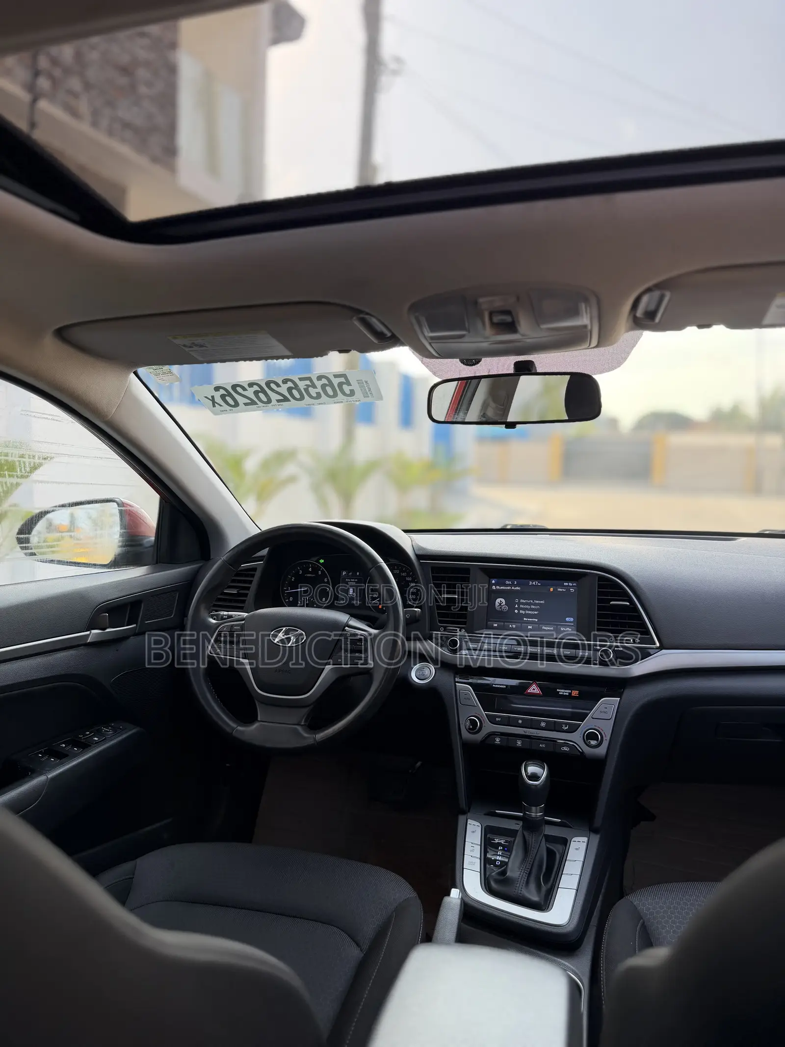 Hyundai Elantra Limited Sedan FWD (2.0L 4cyl 6A) 2017 Orange