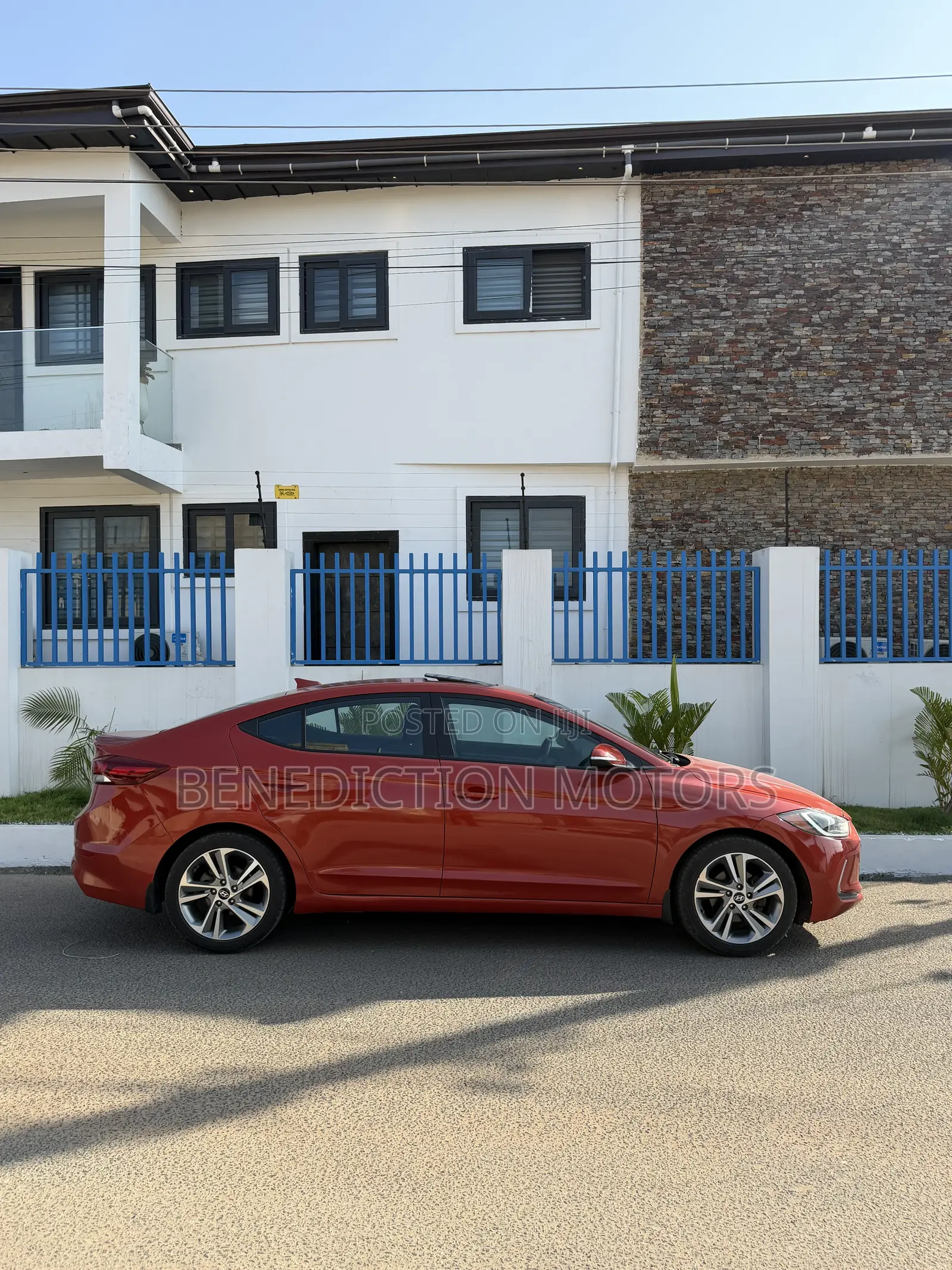 Hyundai Elantra Limited Sedan FWD (2.0L 4cyl 6A) 2017 Orange