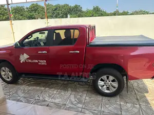 Toyota Hilux 2.5 Diesel 2020 Red