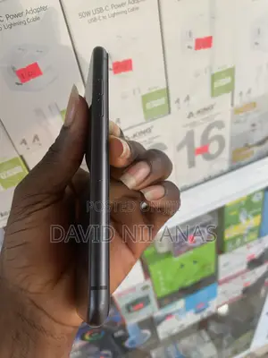 Apple iPhone 11 64 GB Black
