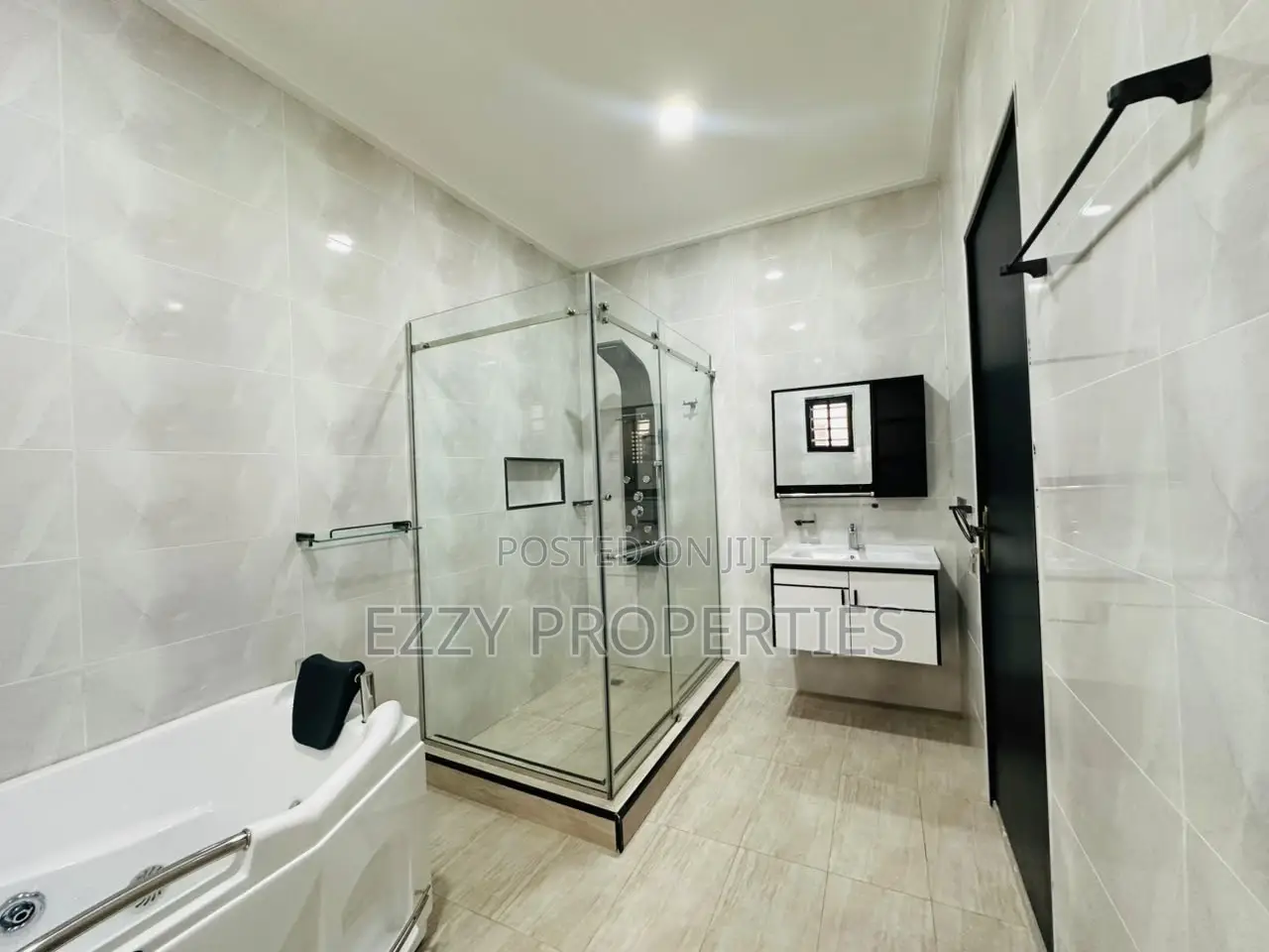 3bdrm House in Oyarifa for sale