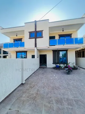3bdrm Duplex in Kwabenya Acp for sale