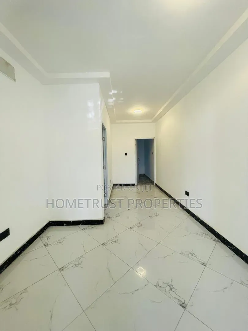3bdrm Duplex in Kwabenya Acp for sale