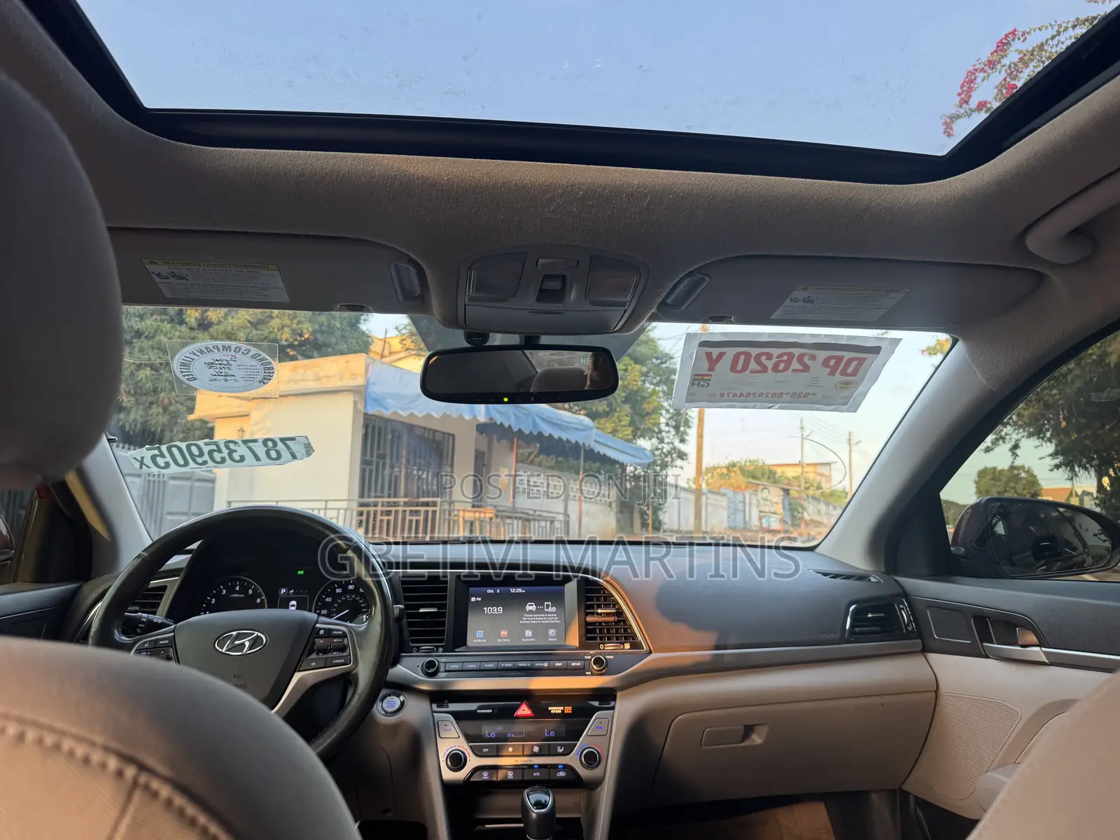 Hyundai Elantra 2018 Red