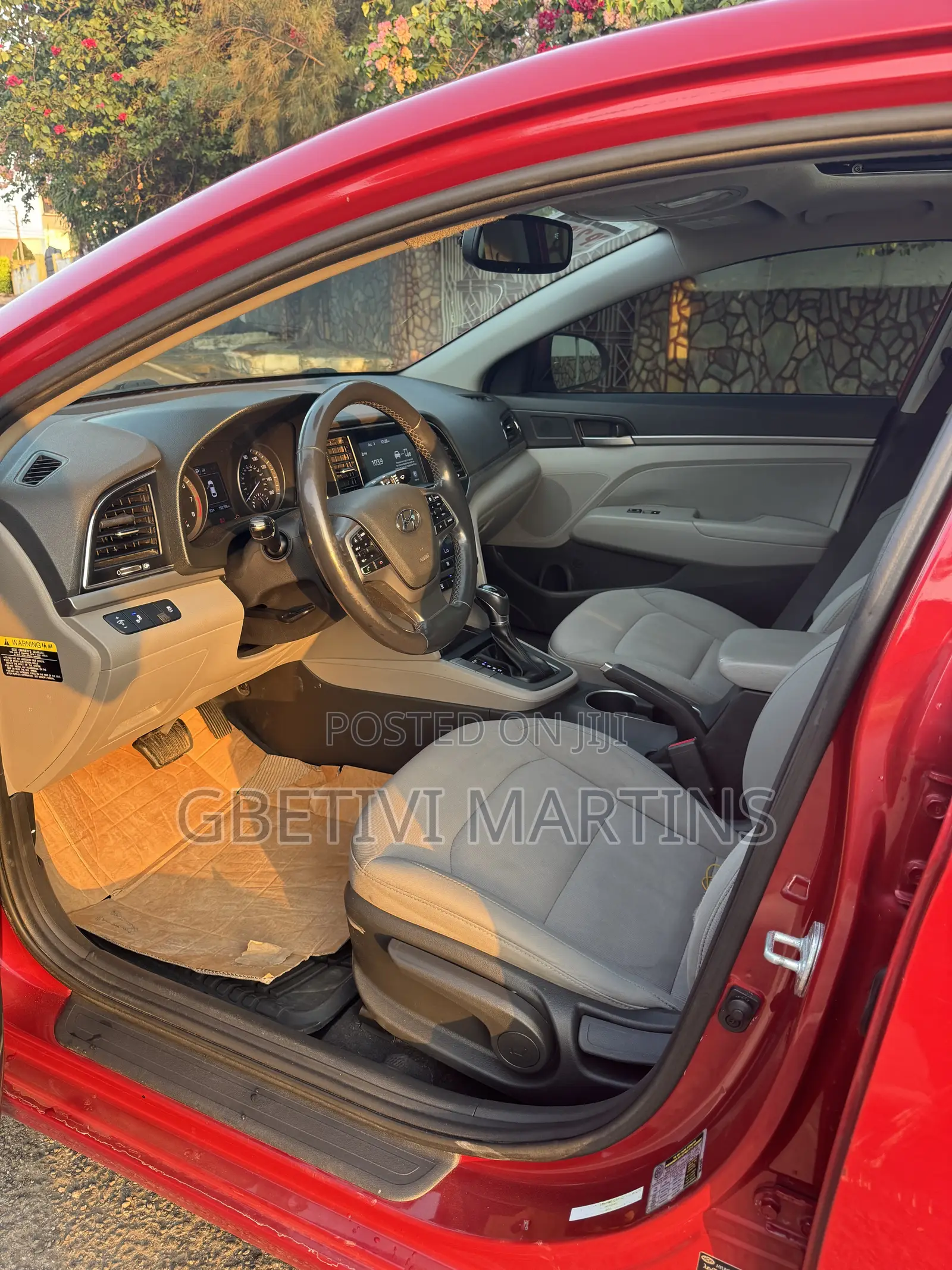 Hyundai Elantra 2018 Red