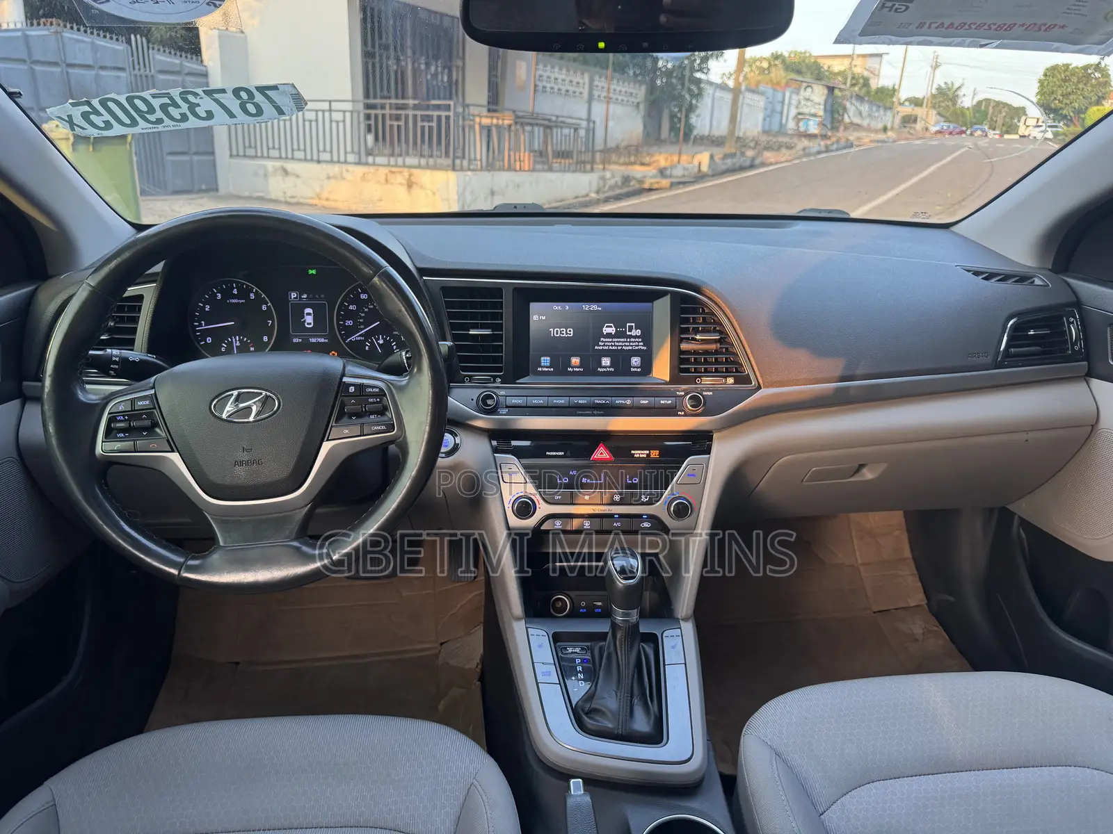 Hyundai Elantra 2018 Red