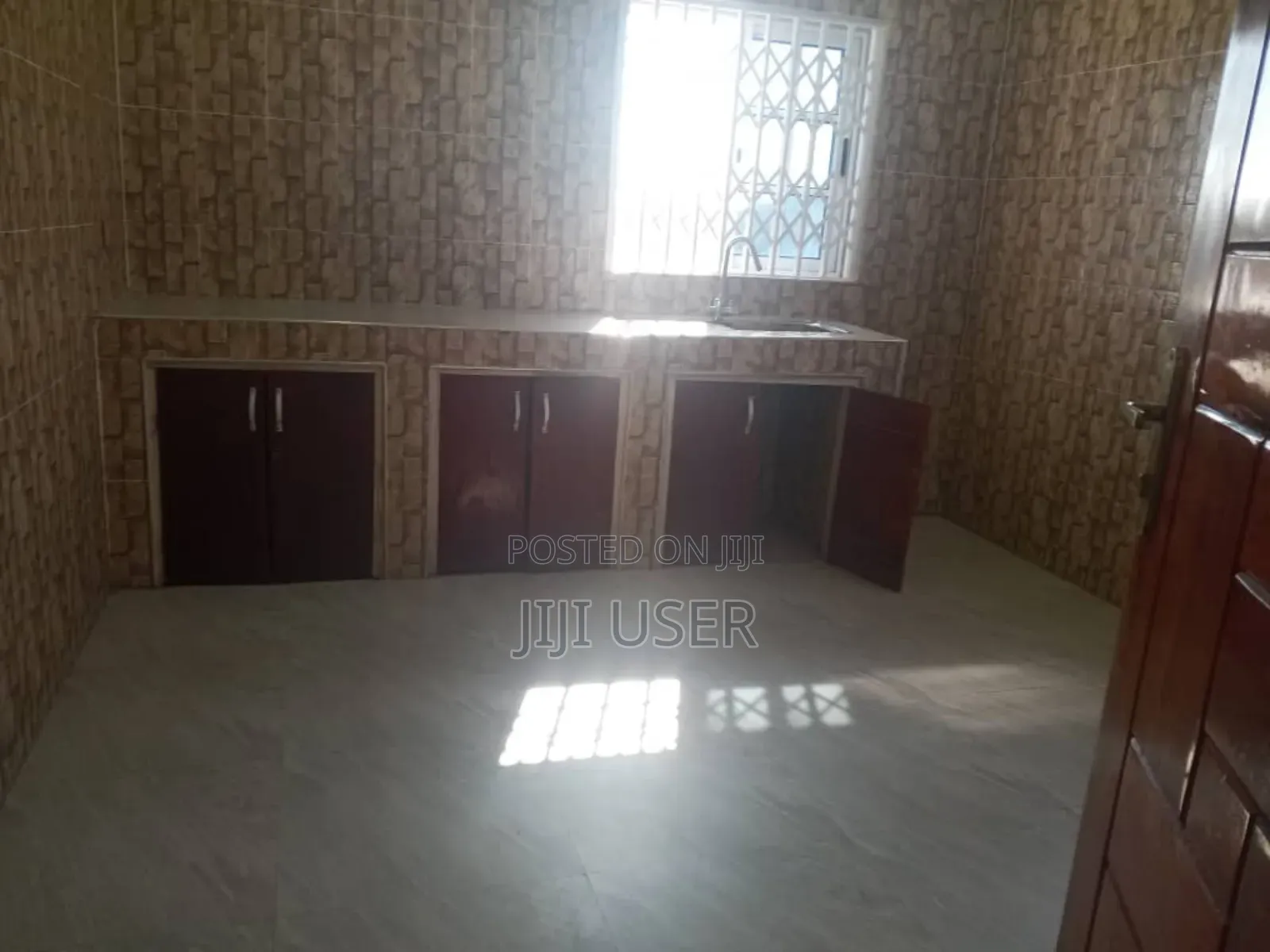 2bdrm House in ..., Ablekuma for sale
