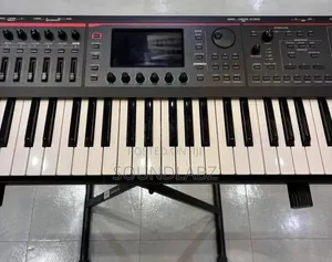 Roland FANTOM-07 76-Key Lightweight Music Workstation Keyboard
