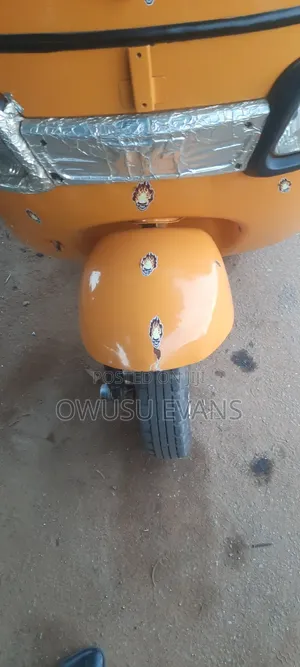 TVS King Deluxe Plus iTouch Start 2020 Yellow