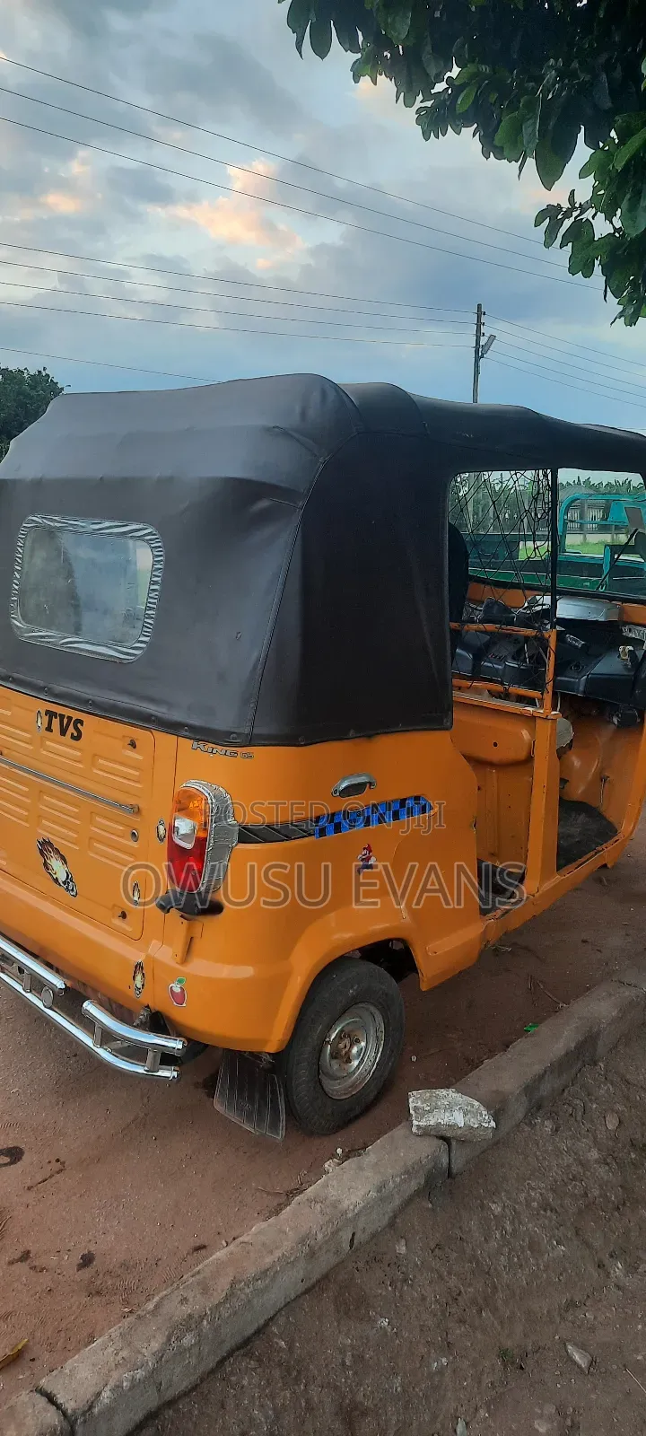 TVS King Deluxe Plus iTouch Start 2020 Yellow
