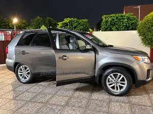 Kia Sorento LX 4dr SUV (2.4L 4cyl 6A) 2014 Gray