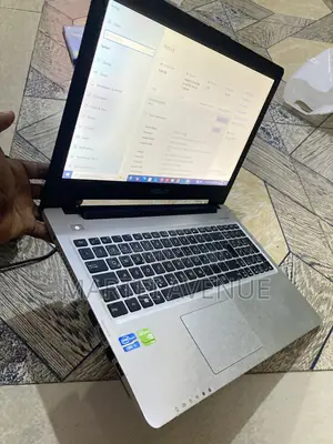 Laptop Asus X550VC 6GB Intel Core i5 HDD 512GB