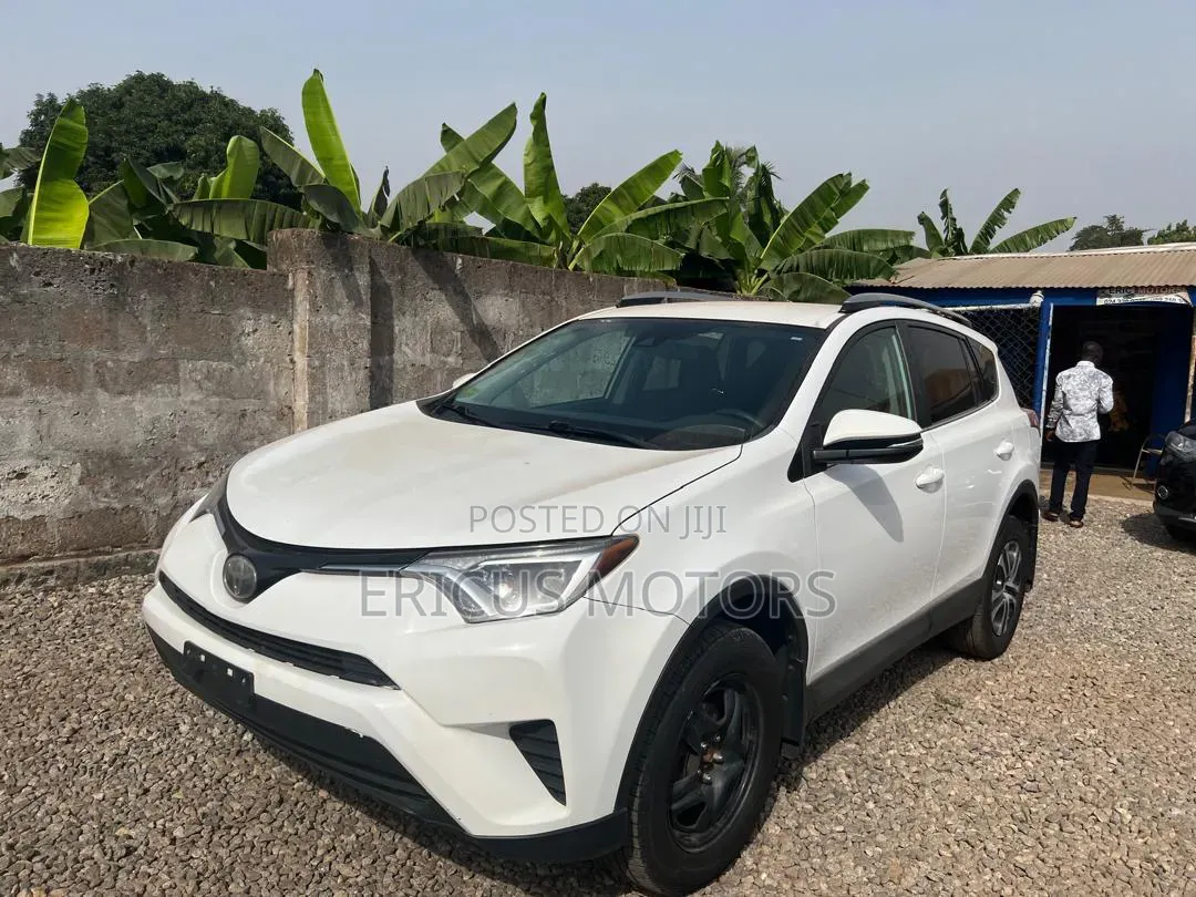 Toyota RAV4 2017 White