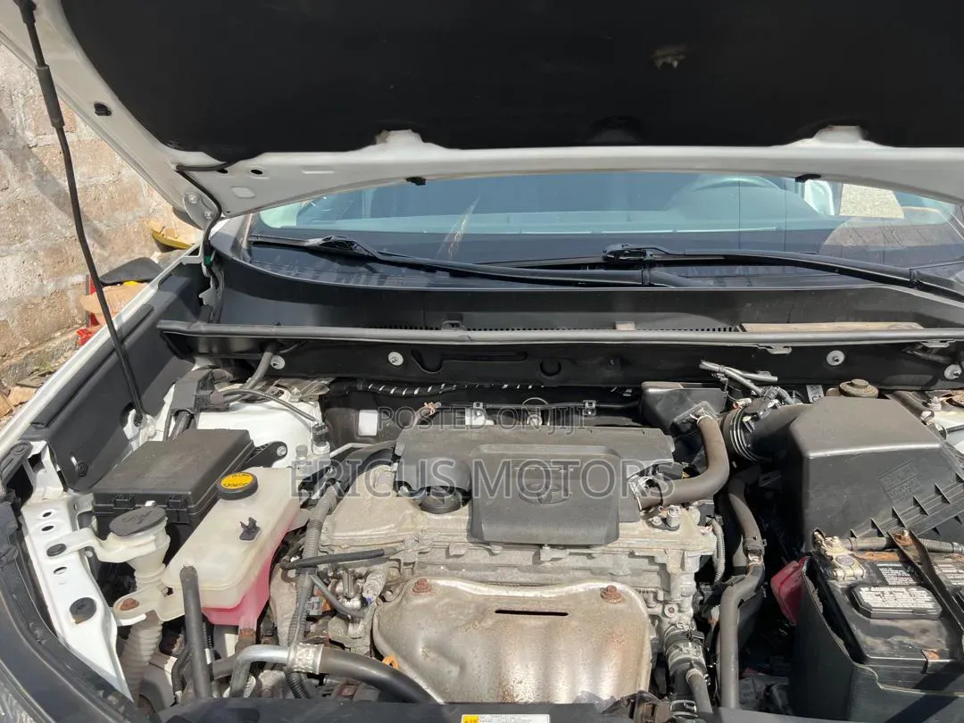 Toyota RAV4 2017 White