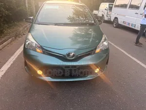 Toyota Vitz 1.3 AWD 3dr 2016 Green