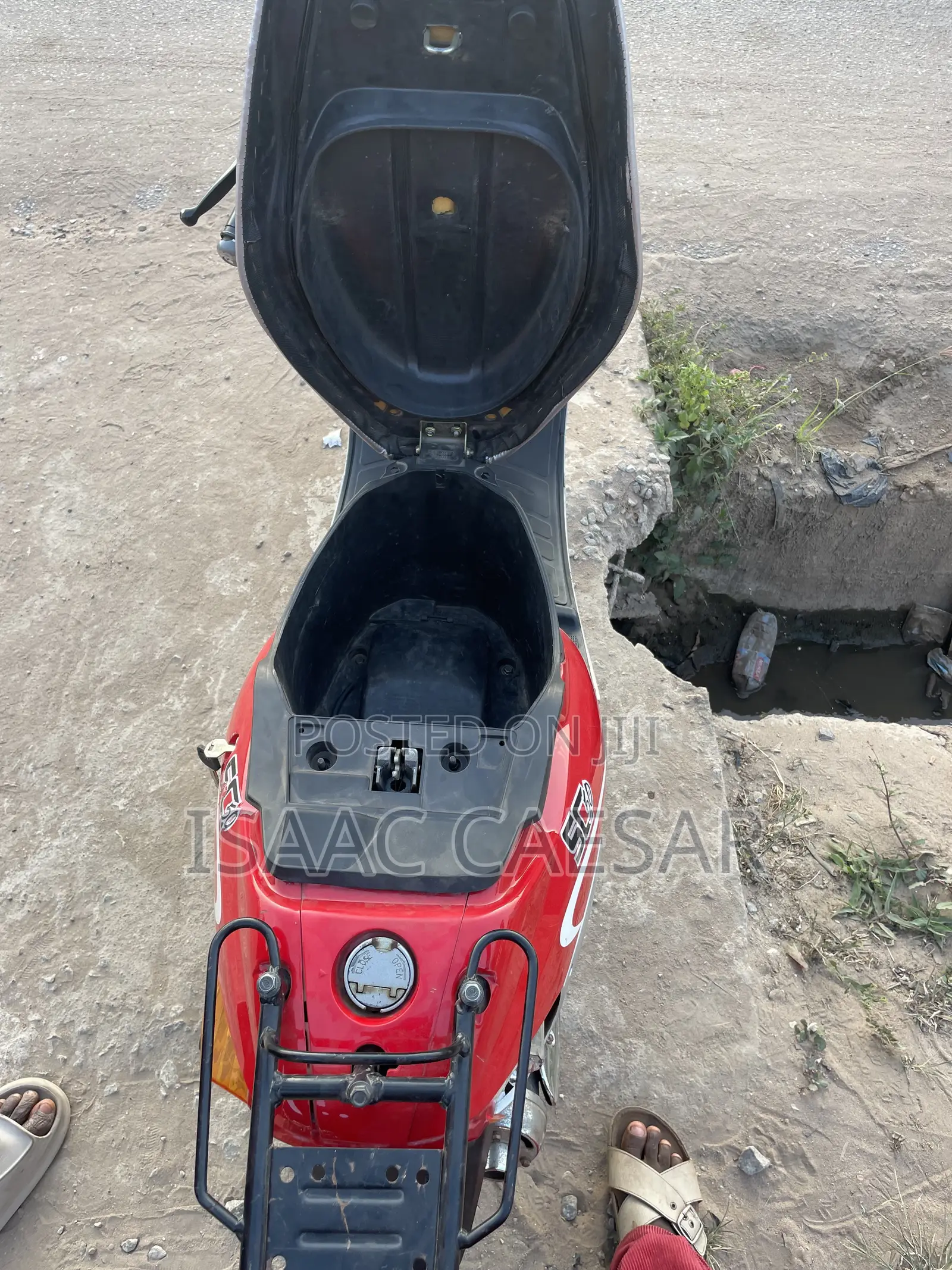 Bajaj 2022 Red