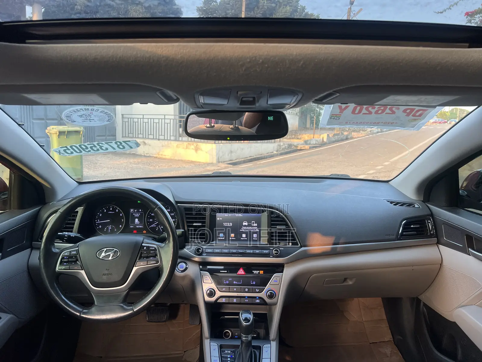 Hyundai Elantra 2018 Red