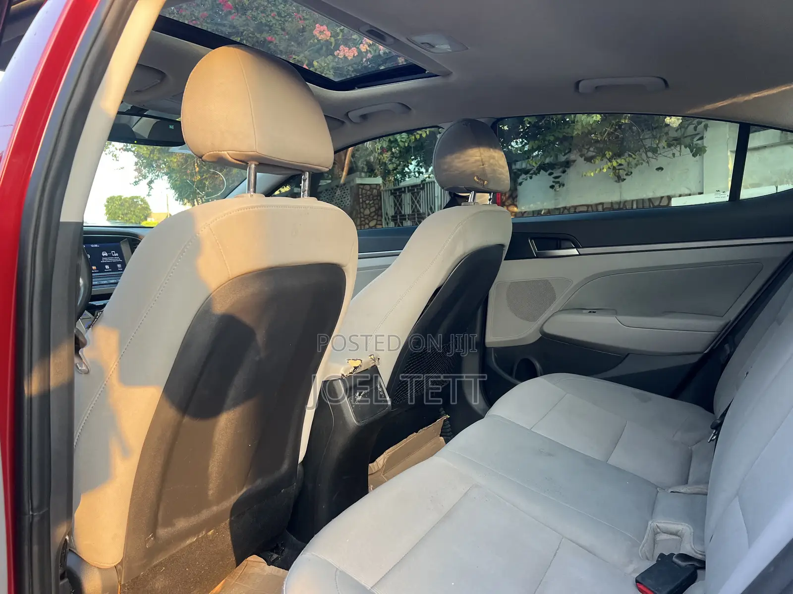Hyundai Elantra 2018 Red