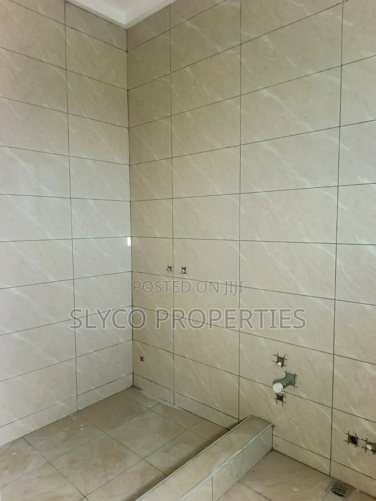 2bdrm Apartment in Koforidua Okorase, New-Juaben Municipal for rent